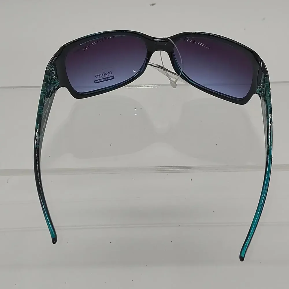 Diamond sunglasses with blue and